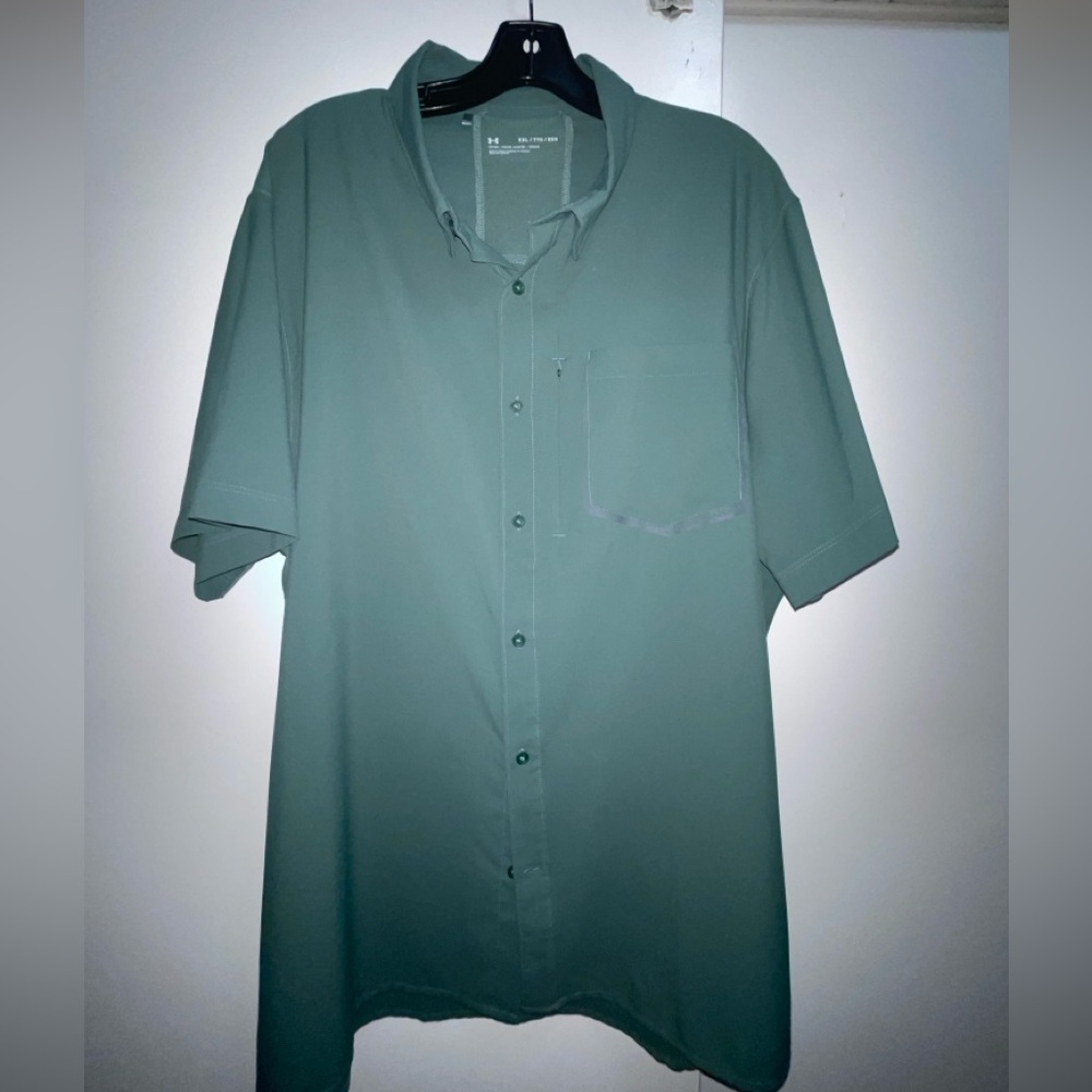 Under Armor Fishing/Hiking Shirt